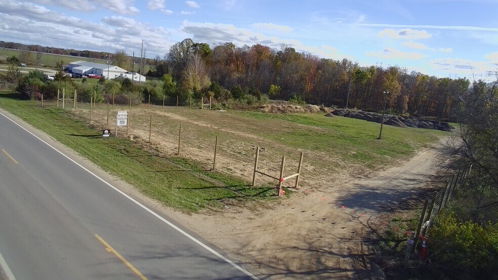 8386 Sidney Rd, Crystal, MI à vendre - Aérien - Image 2 de 11
