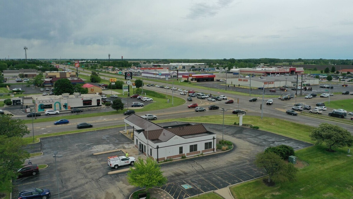 4141 Venture Dr, Peru, IL for lease Building Photo- Image 1 of 4