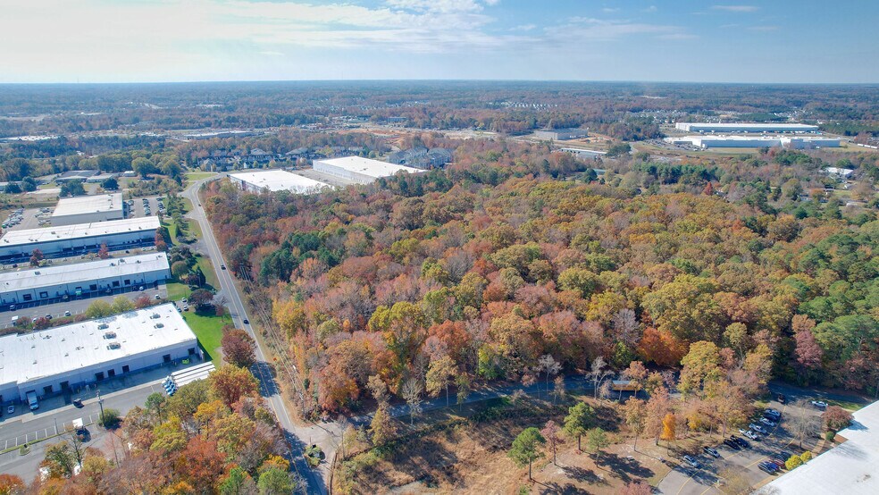 0 Lakeridge Parkway, Ashland, VA à louer - Photo du bâtiment - Image 3 de 15
