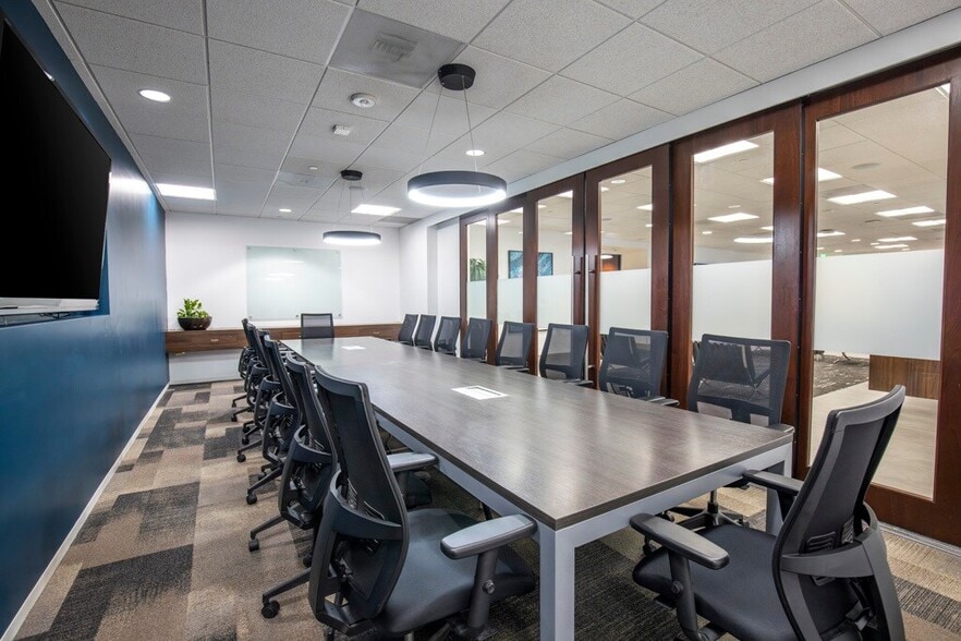 600 W Broadway, San Diego, CA à louer - Photo du bâtiment - Image 3 de 5