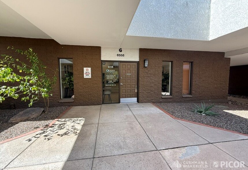 6560 E Carondelet Dr, Tucson, AZ à louer - Photo intérieure - Image 3 de 13