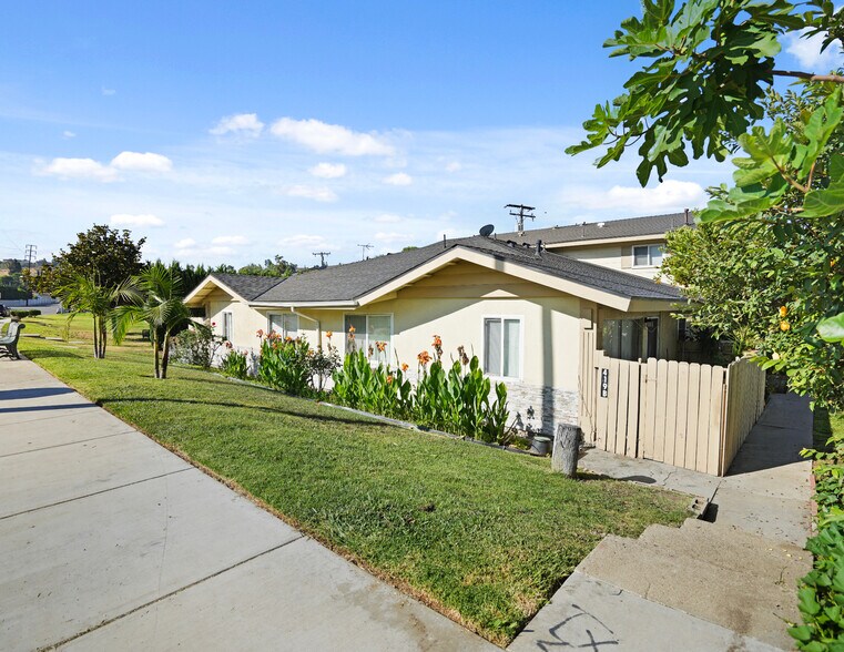 419 N Tustin Ave, Anaheim, CA à vendre - Photo du bâtiment - Image 3 de 14