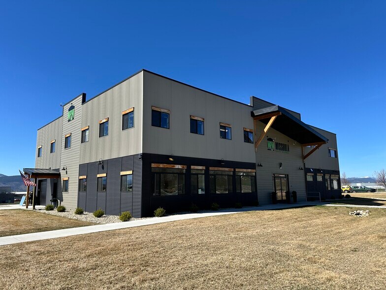 5767 W Harrier Dr, Missoula, MT à louer - Photo du bâtiment - Image 2 de 7
