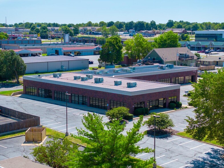 4124 S McCann Ct, Springfield, MO à louer - Photo du bâtiment - Image 2 de 44