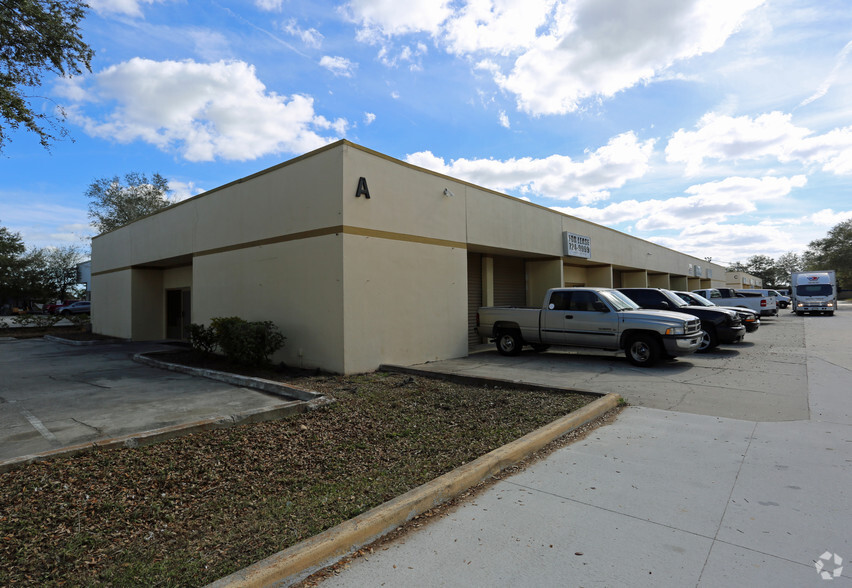 2885 Electronics Dr, Melbourne, FL for lease - Building Photo - Image 1 of 5