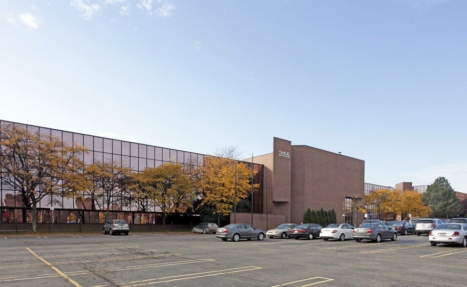 2855 Coolidge Hwy, Troy, MI for lease - Primary Photo - Image 1 of 2