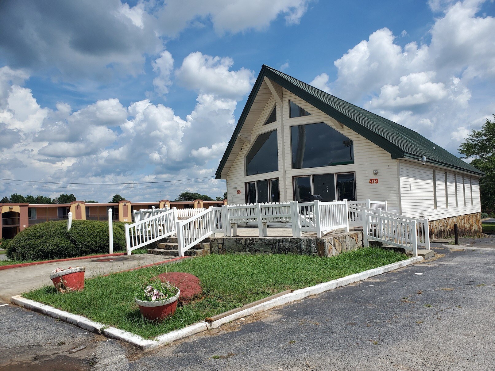 479 Holiday Cir, Forsyth, GA à vendre Photo principale- Image 1 de 1