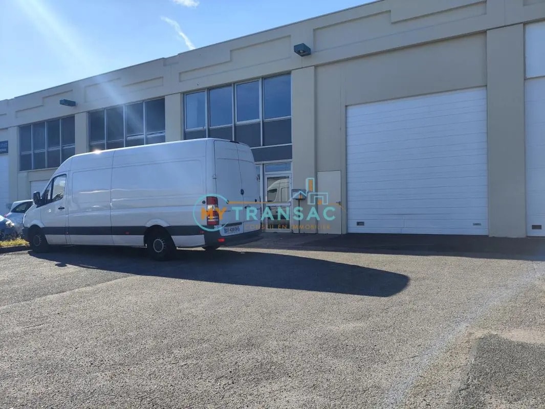 Industriel dans Valenton à louer Photo principale- Image 1 de 4