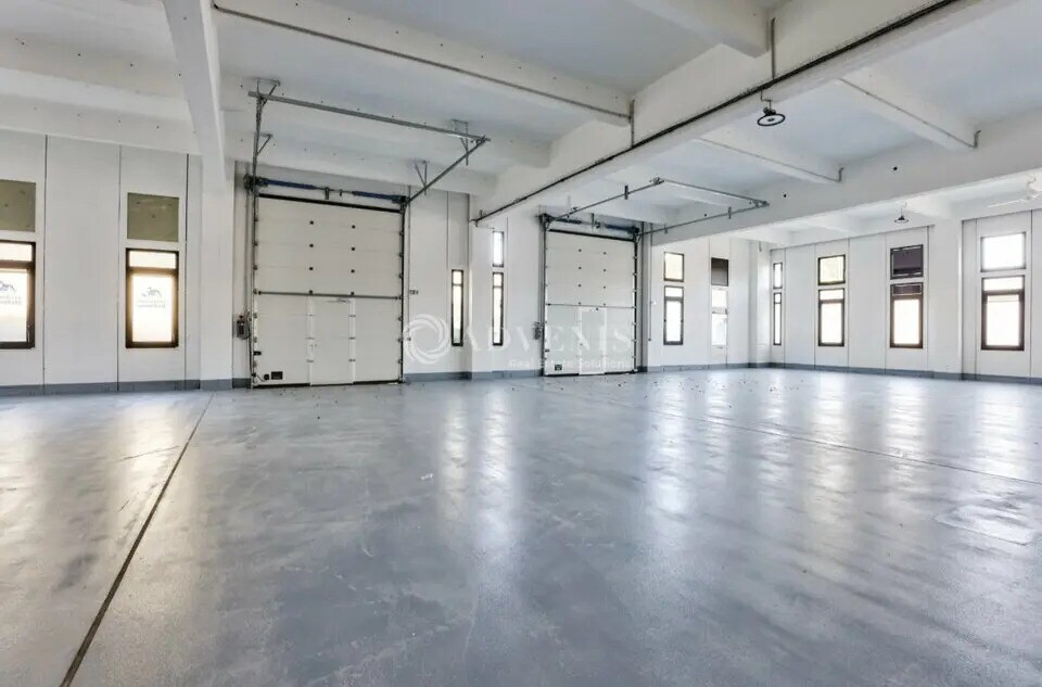 Flex in Évry-Courcouronnes for lease Interior Photo- Image 1 of 6