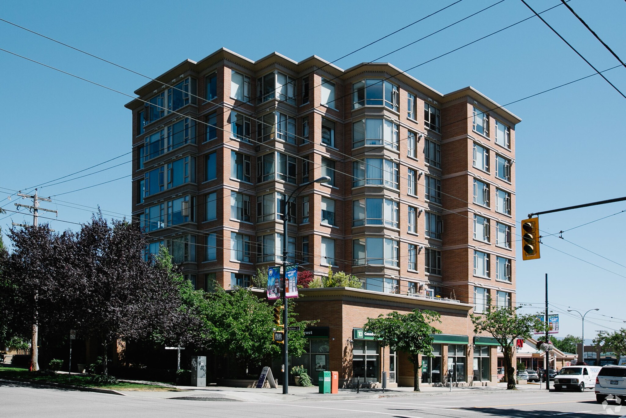 4589 W 10th Ave, Vancouver, BC à vendre Photo principale- Image 1 de 1