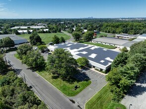 97 Foster Rd, Moorestown, NJ for lease Building Photo- Image 2 of 4