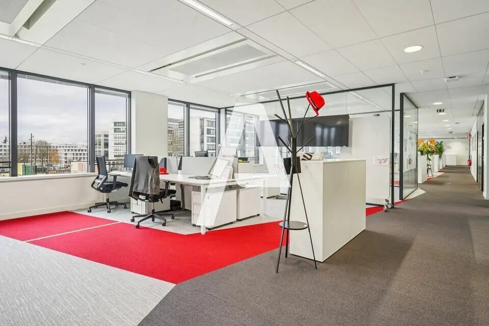 Office in Rungis for lease Building Photo- Image 1 of 6