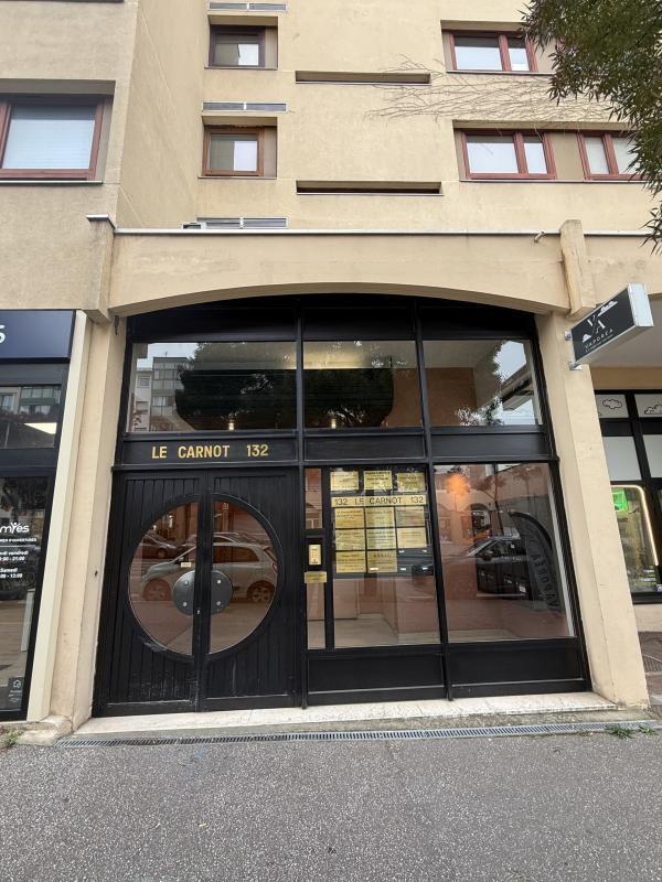 132 Avenue Franklin Roosevelt, Bron for sale Building Photo- Image 1 of 8