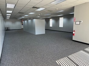 2351 Whirlpool St, Niagara Falls, NY for lease Interior Photo- Image 2 of 9