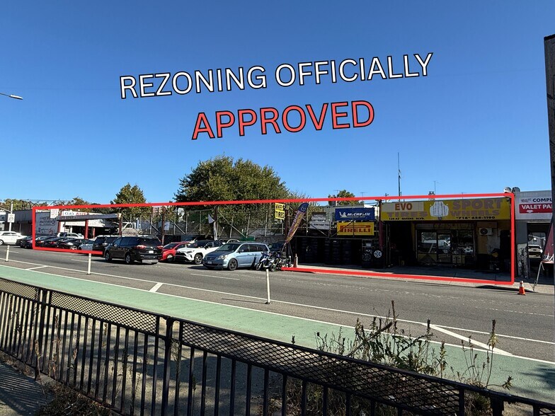 13943 Queens Blvd, Jamaica, NY à vendre - Photo du bâtiment - Image 1 de 3