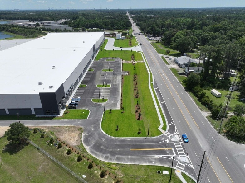 4704 Ogeechee Rd, Savannah, GA for lease - Building Photo - Image 3 of 18