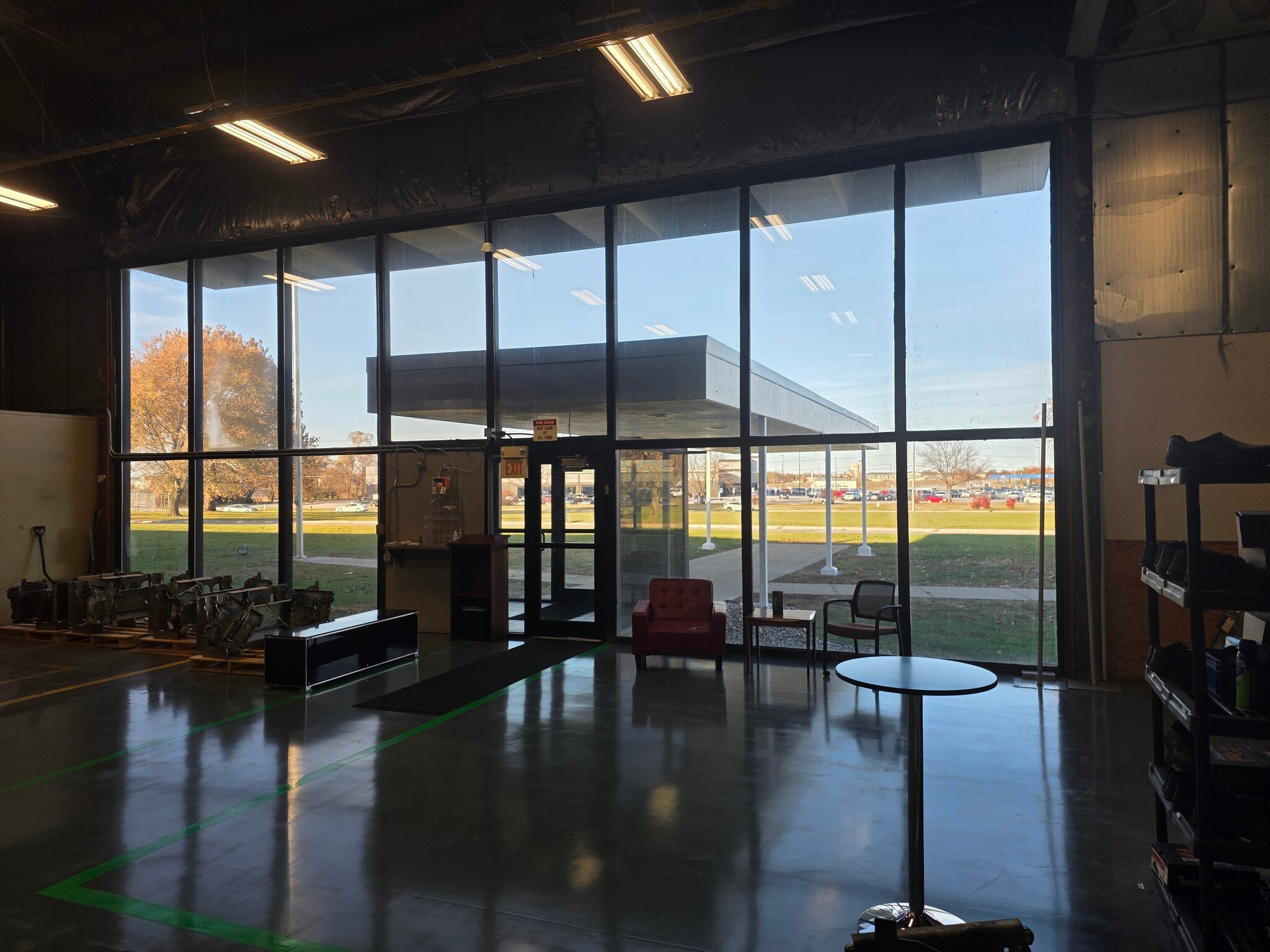 300 Airport Rd, Ames, IA à vendre Photo intérieure- Image 1 de 28