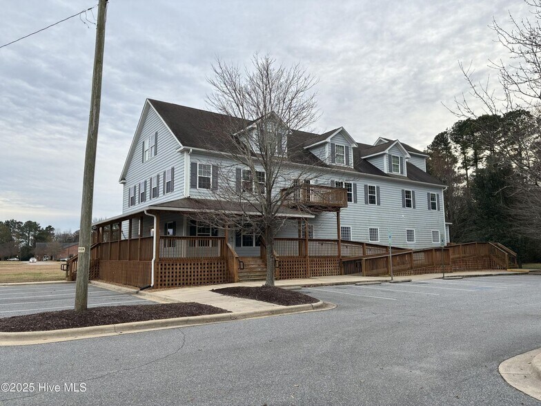 1177 North Road St, Elizabeth City, NC for lease - Building Photo - Image 1 of 9