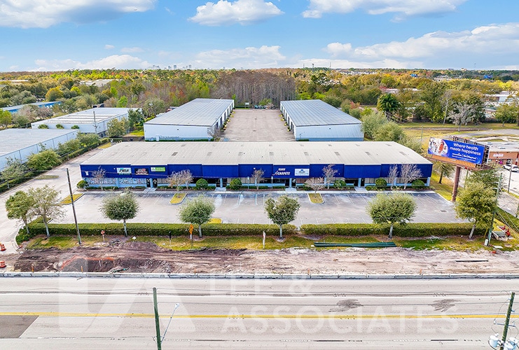 1476 N Goldenrod Rd, Orlando, FL for lease - Building Photo - Image 2 of 2
