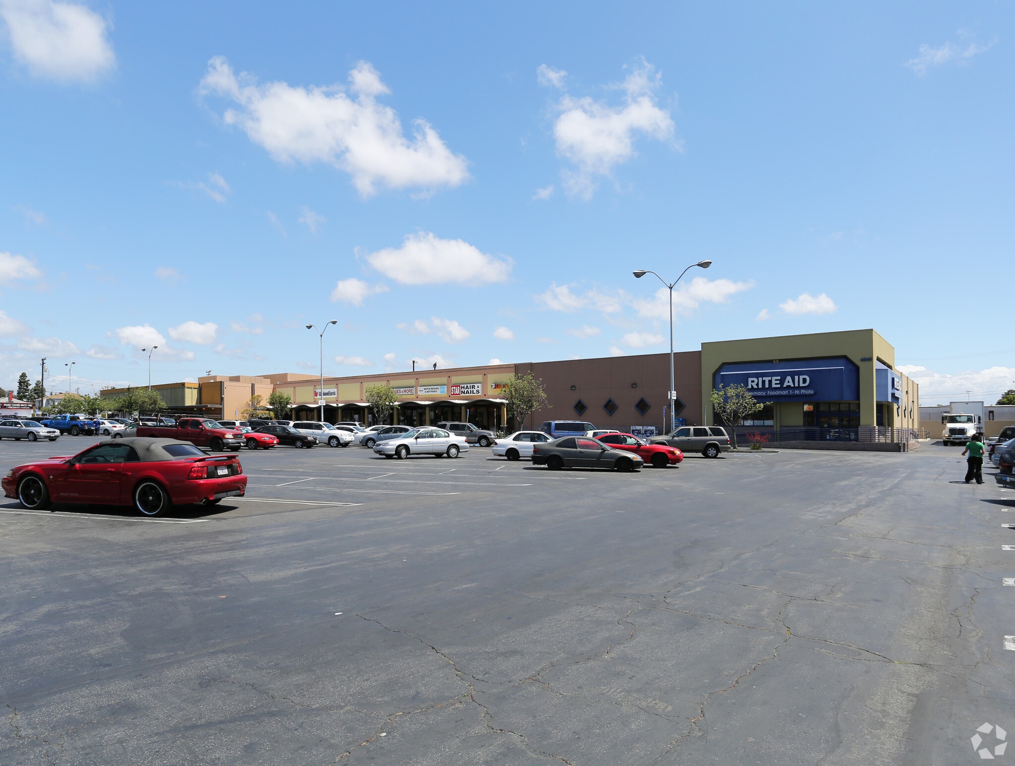 4030-4046 S Centinela Ave, Los Angeles, CA à louer Photo principale- Image 1 de 9