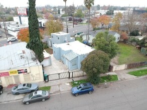 1217 E Harding Way, Stockton, CA - AÉRIEN  Vue de la carte - Image1
