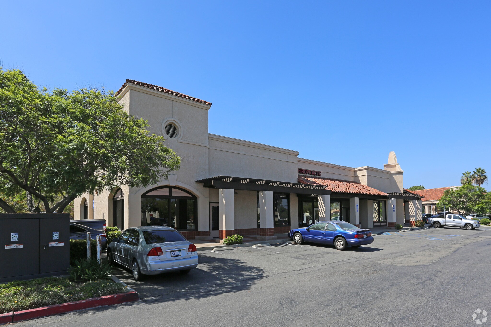 3815 Mission Ave, Oceanside, CA à louer Photo principale- Image 1 de 22