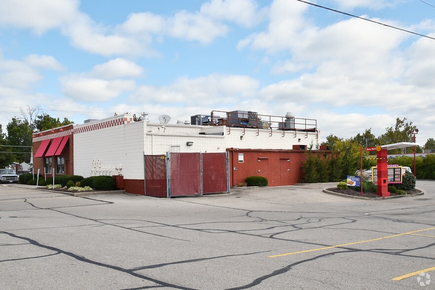1575 W Galbraith Rd, Cincinnati, OH à louer - Photo du bâtiment - Image 3 de 29