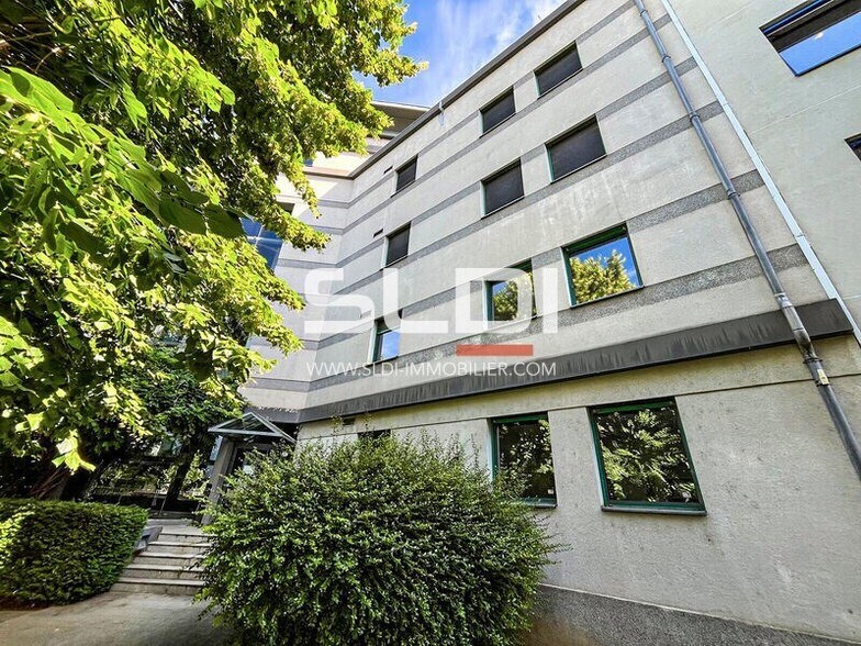 13 Quai Du Commerce, Lyon à louer - Photo du bâtiment - Image 1 de 8