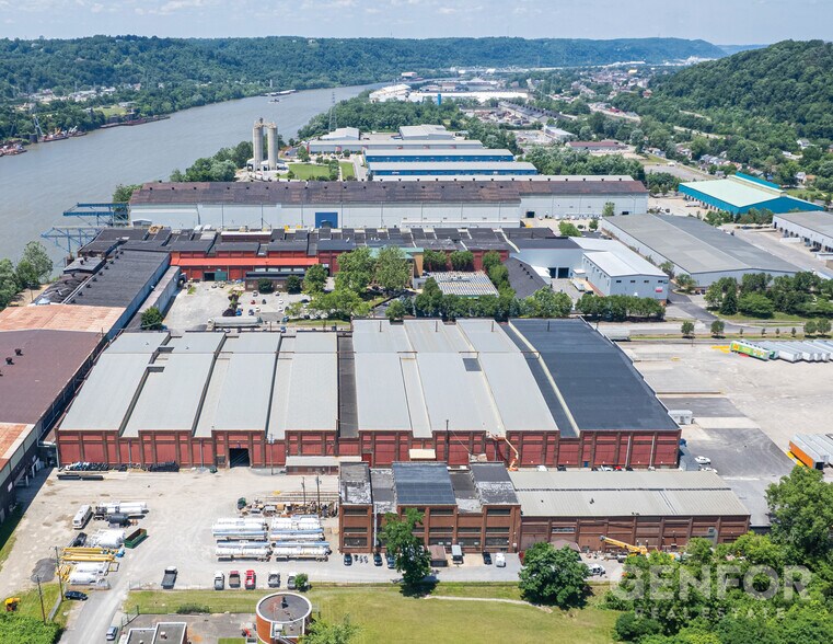 111 Leetsdale Industrial Dr, Leetsdale, PA à louer - Photo du bâtiment - Image 3 de 8