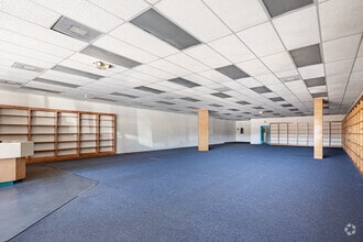11 Gateway Blvd S, Savannah, GA for lease Interior Photo- Image 2 of 5