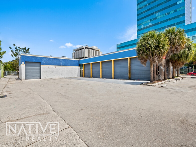 11 N Andrews Ave, Fort Lauderdale, FL à louer - Photo du bâtiment - Image 2 de 16