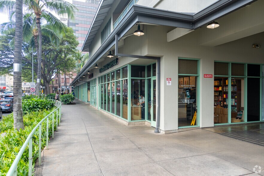 700 Keeaumoku St, Honolulu, HI à louer - Photo du bâtiment - Image 3 de 7