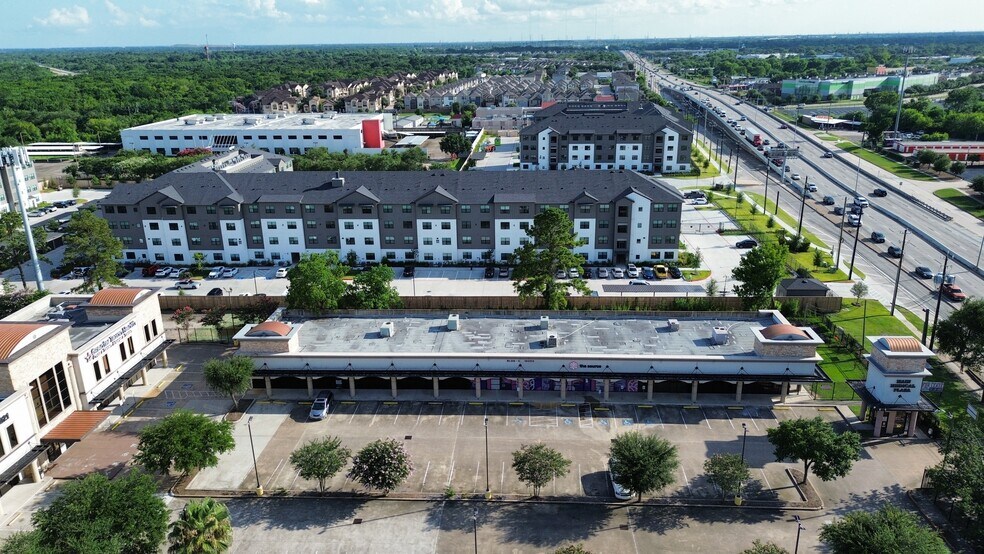 10019 Main St, Houston, TX à louer - Photo du bâtiment - Image 2 de 23