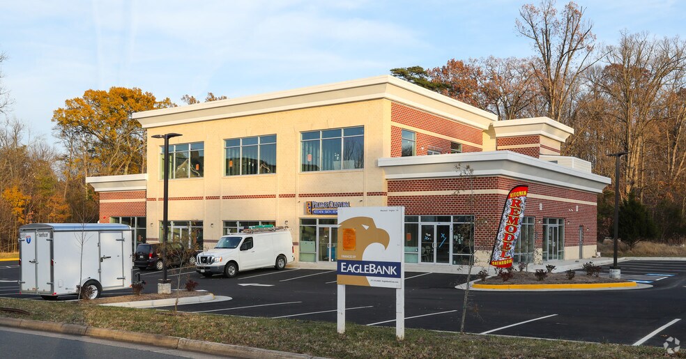 45630 Falke Plz, Sterling, VA à louer - Photo du bâtiment - Image 3 de 5