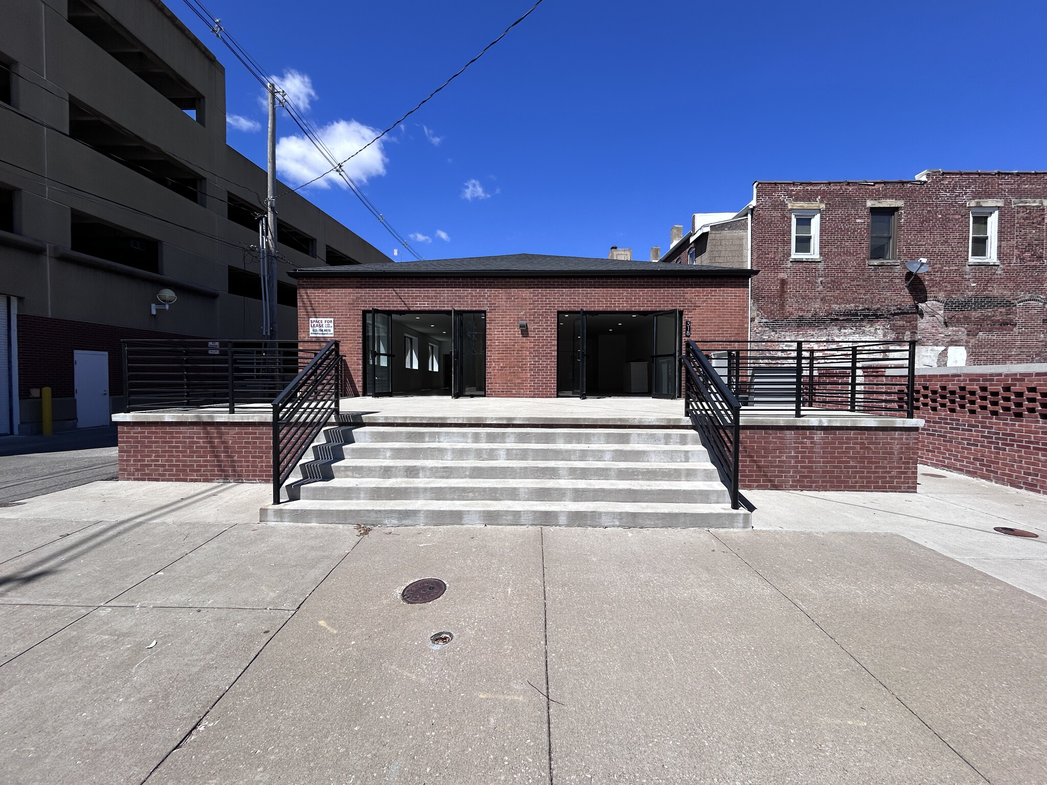 318 E Walnut St, Evansville, IN for lease Building Photo- Image 1 of 12