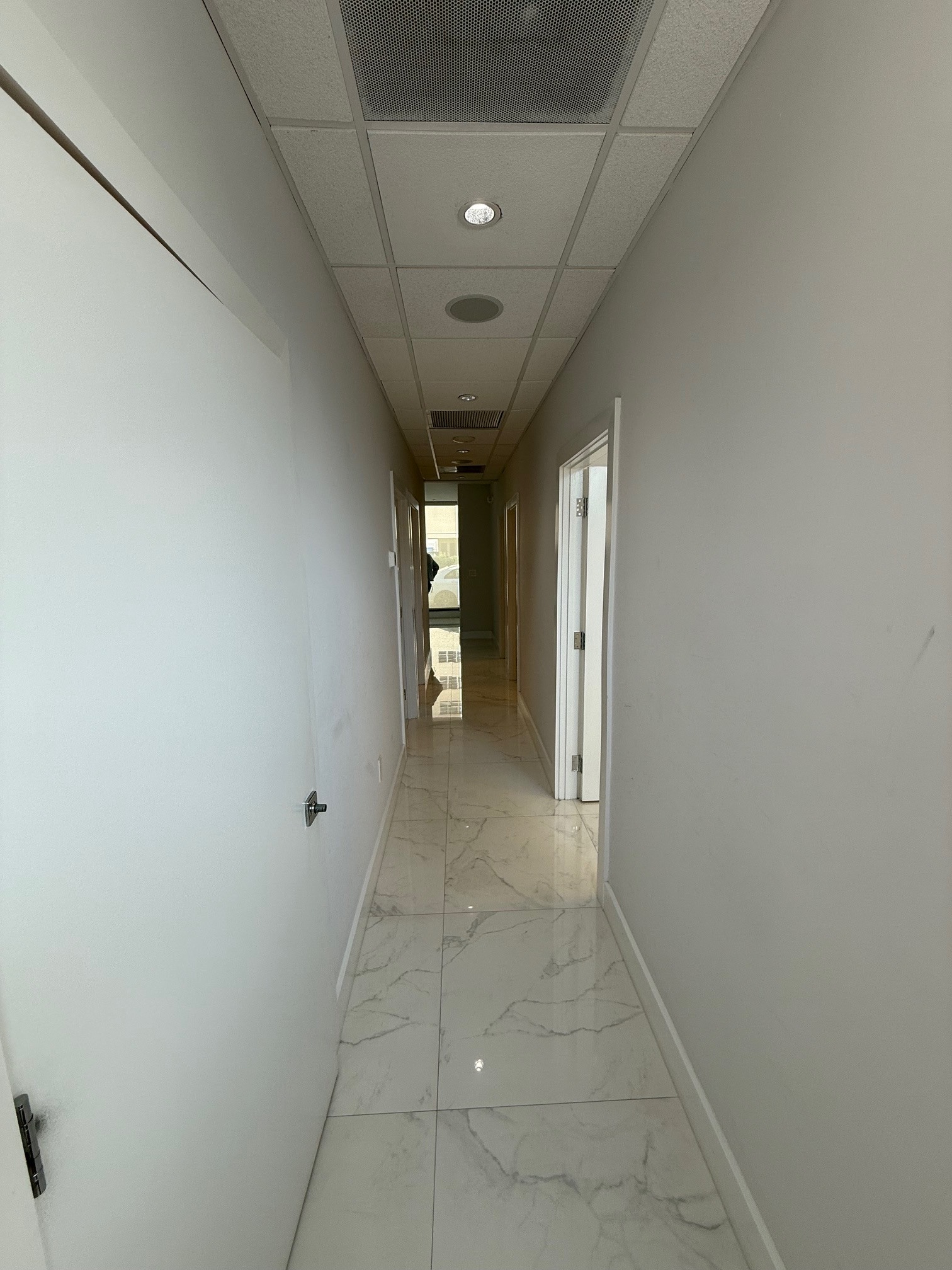 2434-2438 E Las Olas Blvd, Fort Lauderdale, FL à louer Photo intérieure- Image 1 de 7