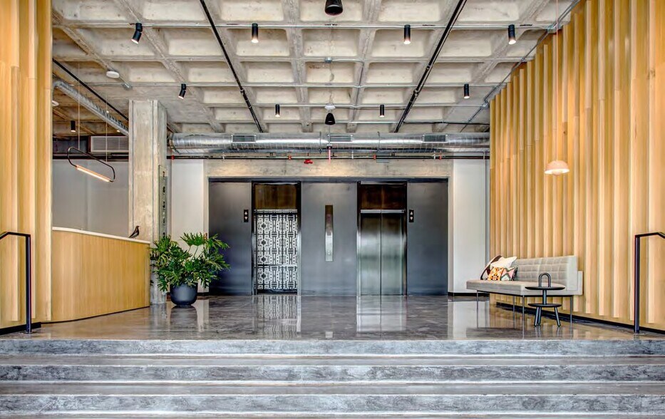 6300 N River Rd, Rosemont, IL à louer - Hall d’entrée - Image 2 de 25