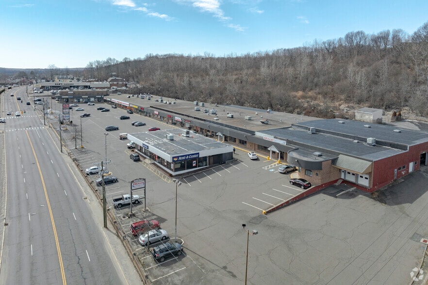 625 Wolcott St, Waterbury, CT for lease - Building Photo - Image 3 of 22