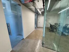 225 Broadway, New York, NY for lease Interior Photo- Image 2 of 4