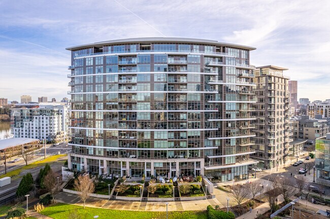 More details for 949 NW Overton St, Portland, OR - Multifamily for Sale