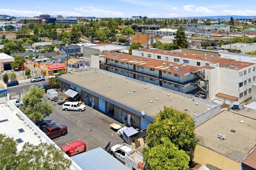 32 Willow St, Redwood City, CA for lease - Building Photo - Image 3 of 6