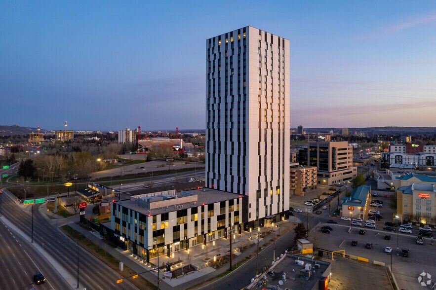 2416 16 Ave NW, Calgary, AB for lease - Building Photo - Image 3 of 7