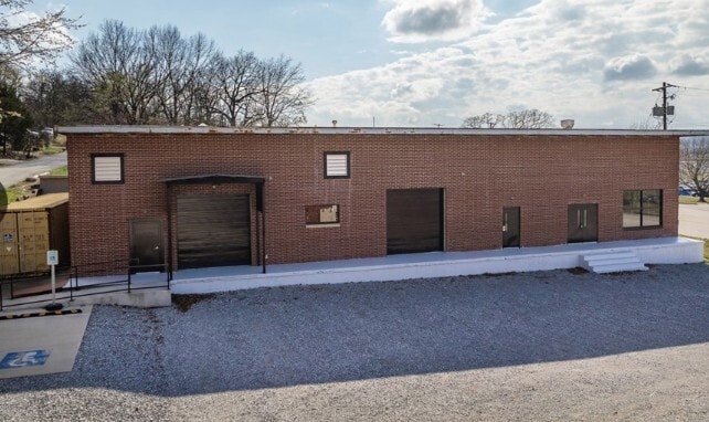 2716 S School Ave, Fayetteville, AR for sale Primary Photo- Image 1 of 11