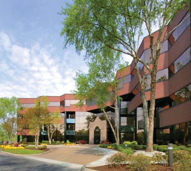 12350 Jefferson Ave, Newport News, VA à louer - Photo du bâtiment - Image 2 de 6