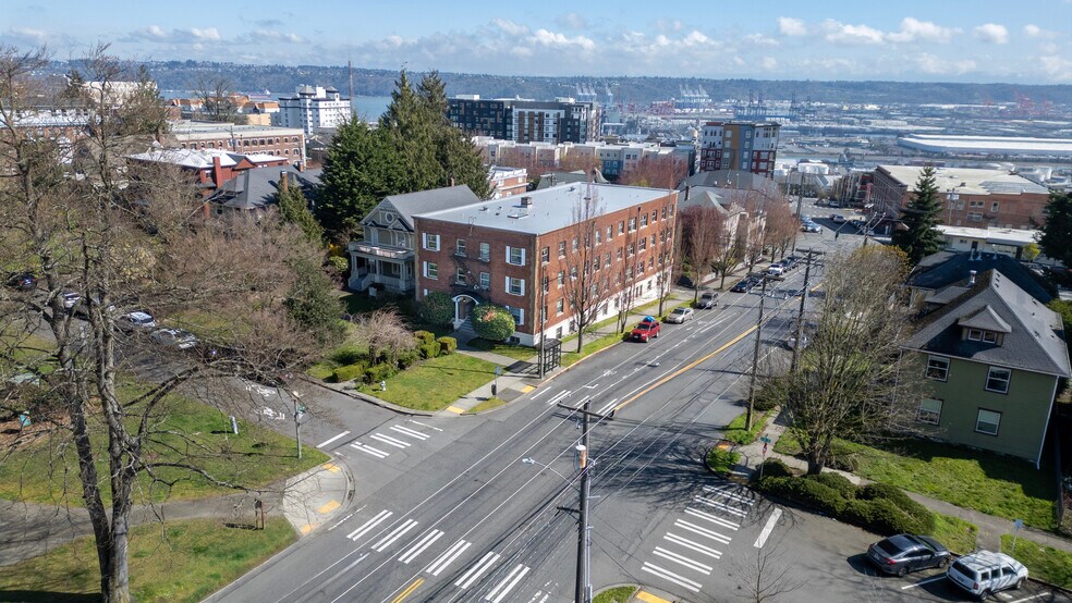 523 S G St, Tacoma, WA à vendre - Photo du bâtiment - Image 3 de 24