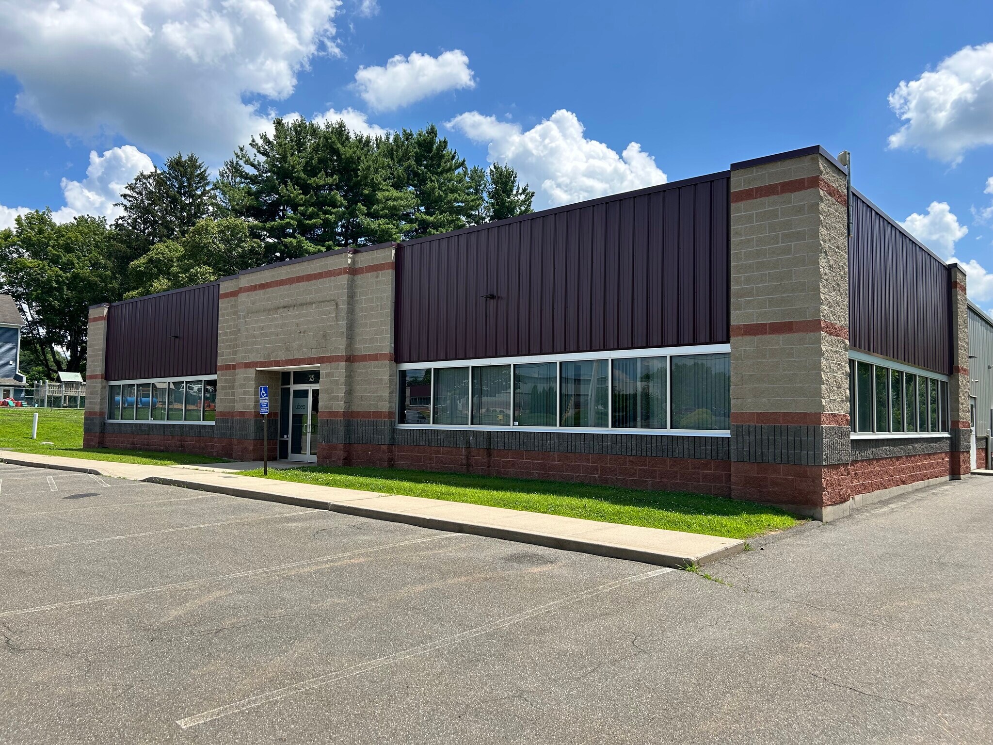 25 Bradley St, Middletown, CT à vendre Photo principale- Image 1 de 1