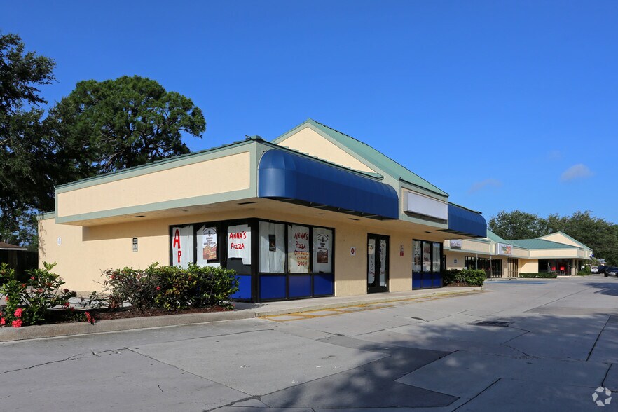 300-398 SW Port St Lucie Blvd, Port Saint Lucie, FL à vendre - Photo principale - Image 1 de 1