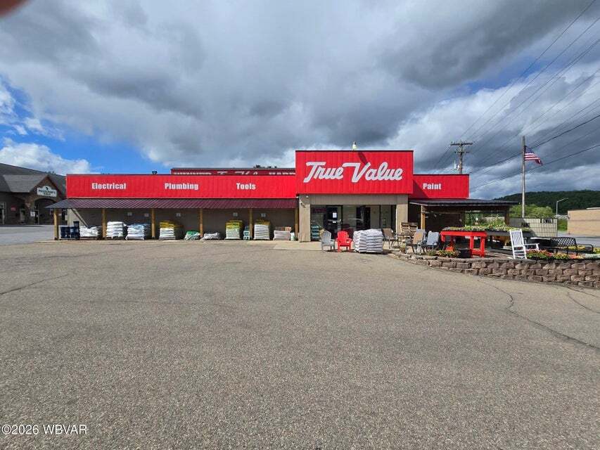 1699 Dewey Ave, Williamsport, PA à louer Photo principale- Image 1 de 8