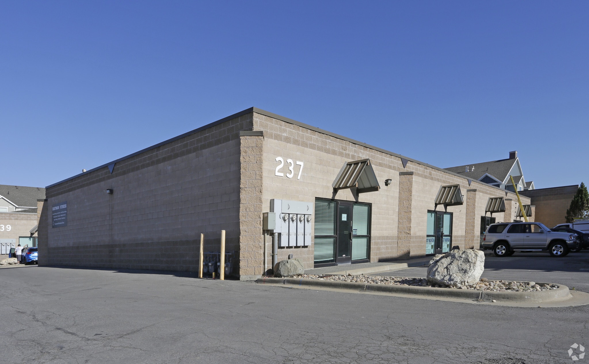 237-239 N 1250 W, Centerville, UT for lease Primary Photo- Image 1 of 3