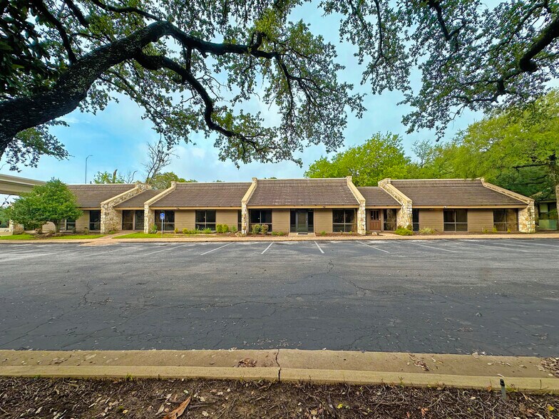 8400 MoPac Expy N, Austin, TX à louer - Photo du bâtiment - Image 1 de 6